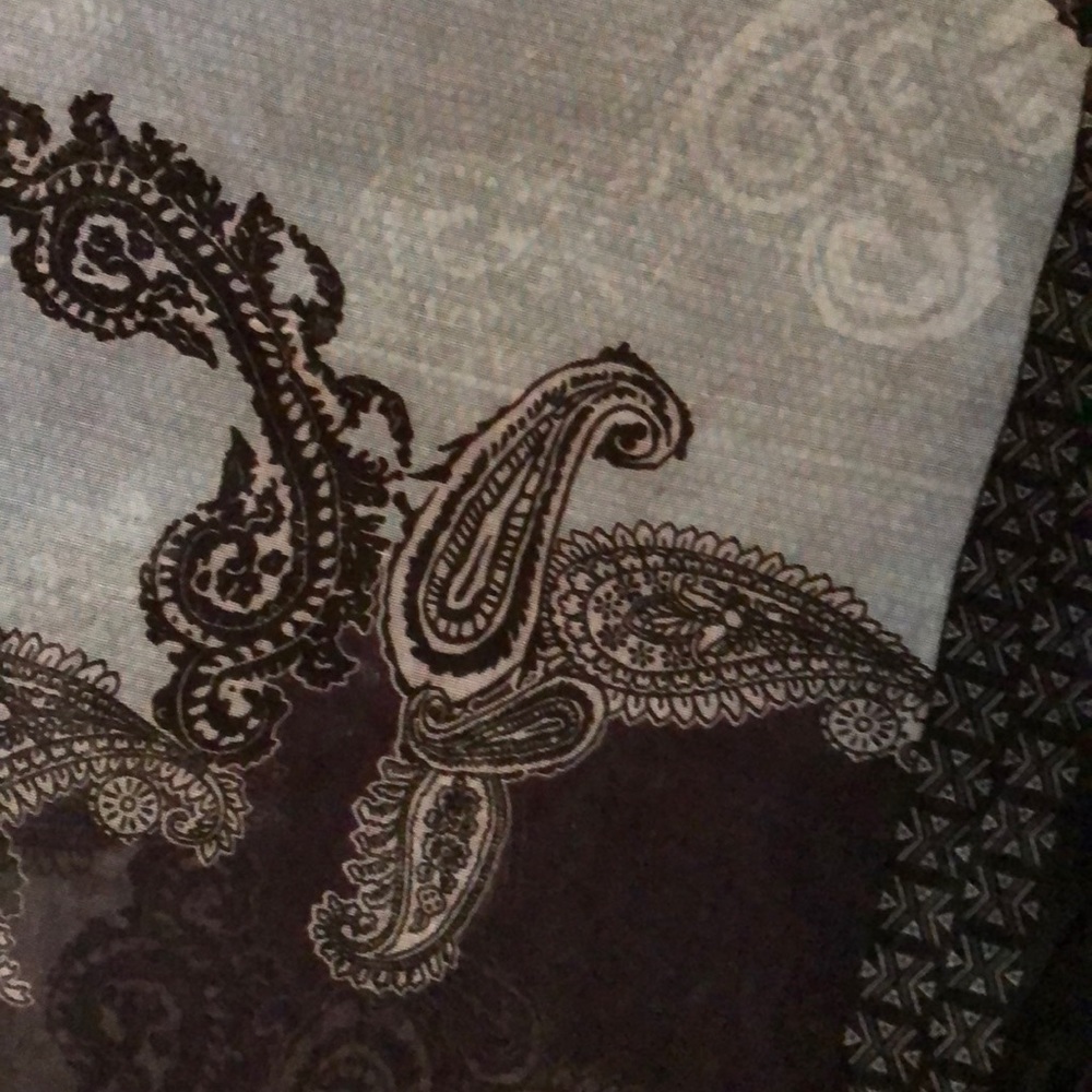 Scarf - Picture 2 of 2